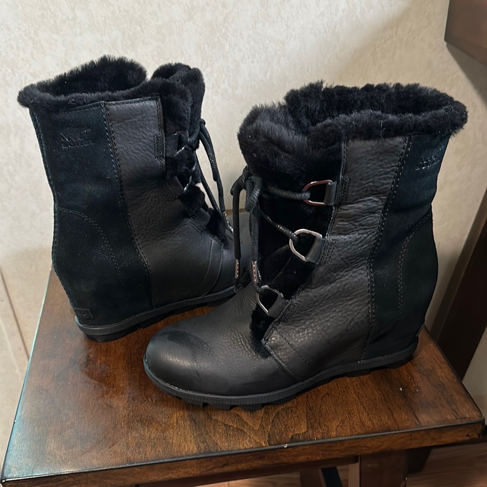 Black Sorel Wedge Boots size 10